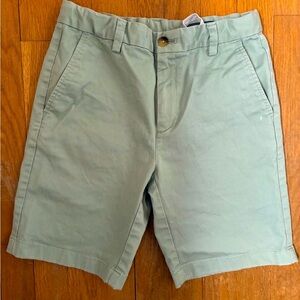 Vineyard Vines green khaki shorts